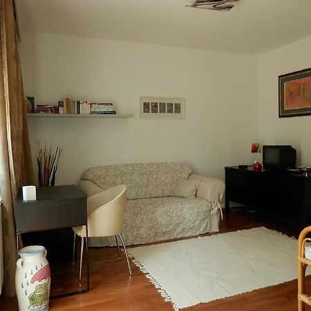 Csiki Apartman Budaors Phòng bức ảnh