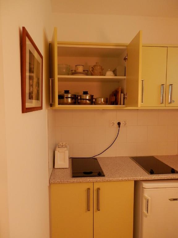 Csiki Apartman Budaors Phòng bức ảnh