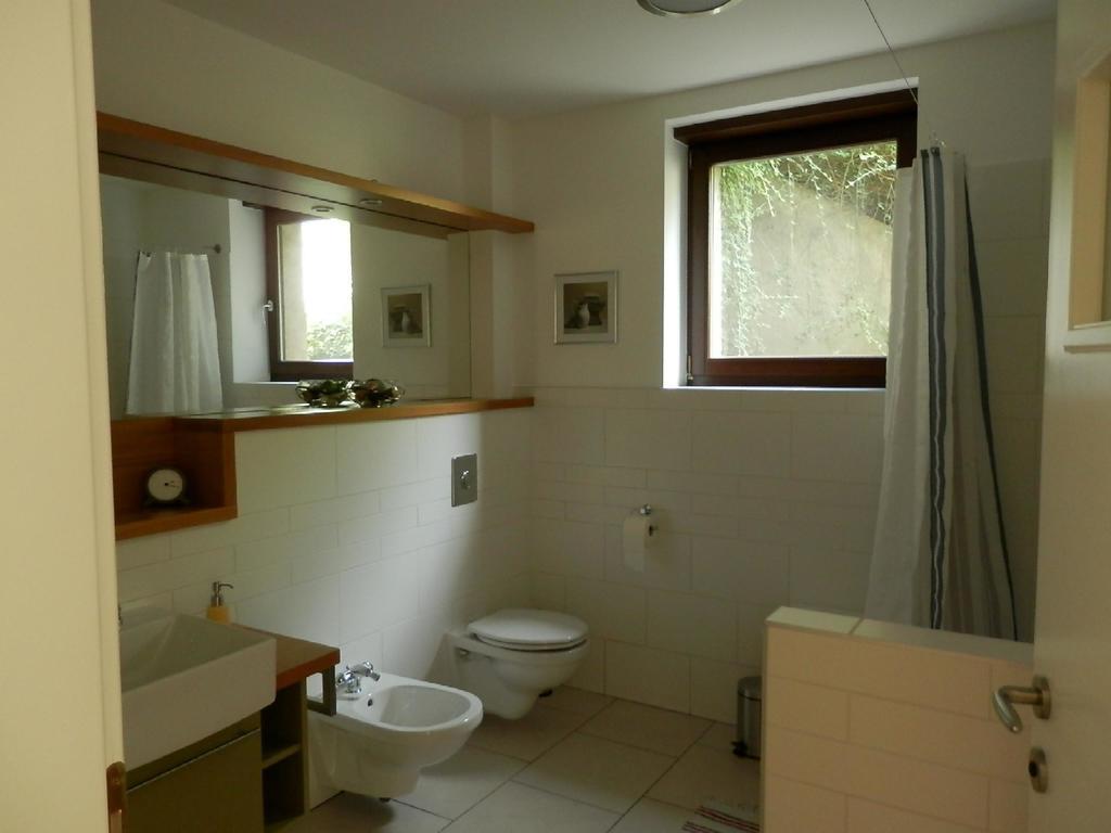 Csiki Apartman Budaors Phòng bức ảnh